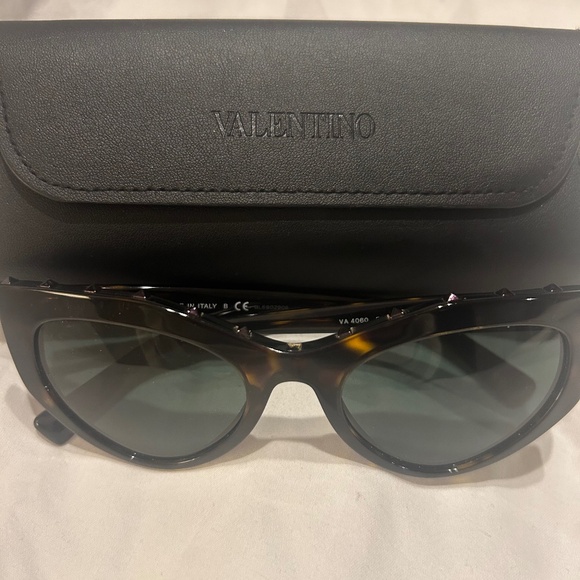 Valentino Rockstud VA4060 Brown Acetate Sunglass - Picture 1 of 4